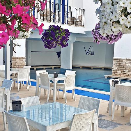 Sky Vela Hotel & Suites Гюмбет Екстериор снимка