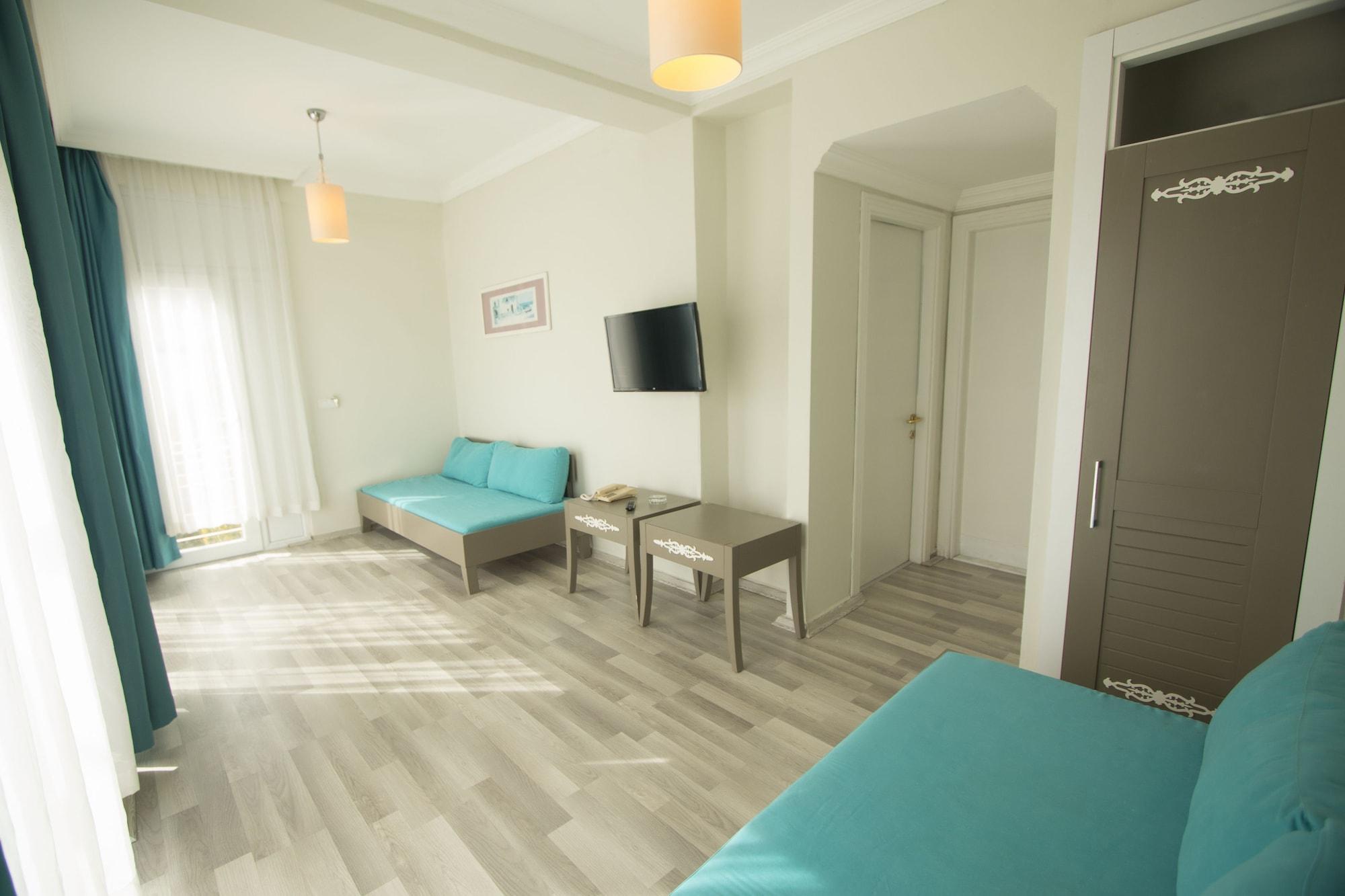 Sky Vela Hotel & Suites Гюмбет Екстериор снимка